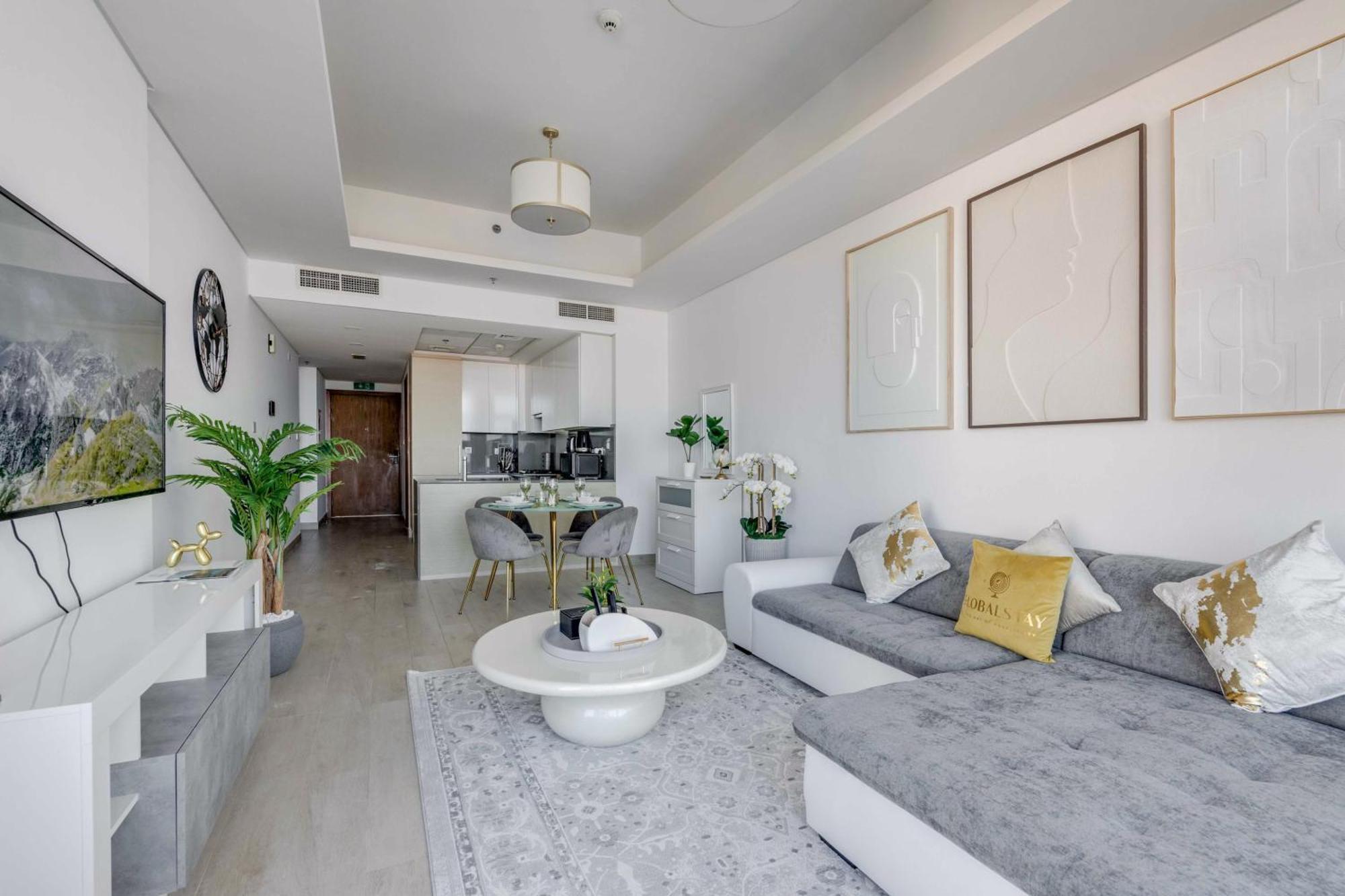 Luxury Azizi Mina Beachfront Apartments Дубай Екстериор снимка