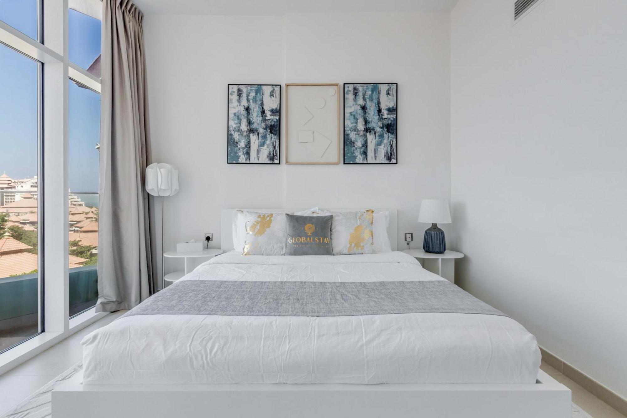 Luxury Azizi Mina Beachfront Apartments Дубай Екстериор снимка