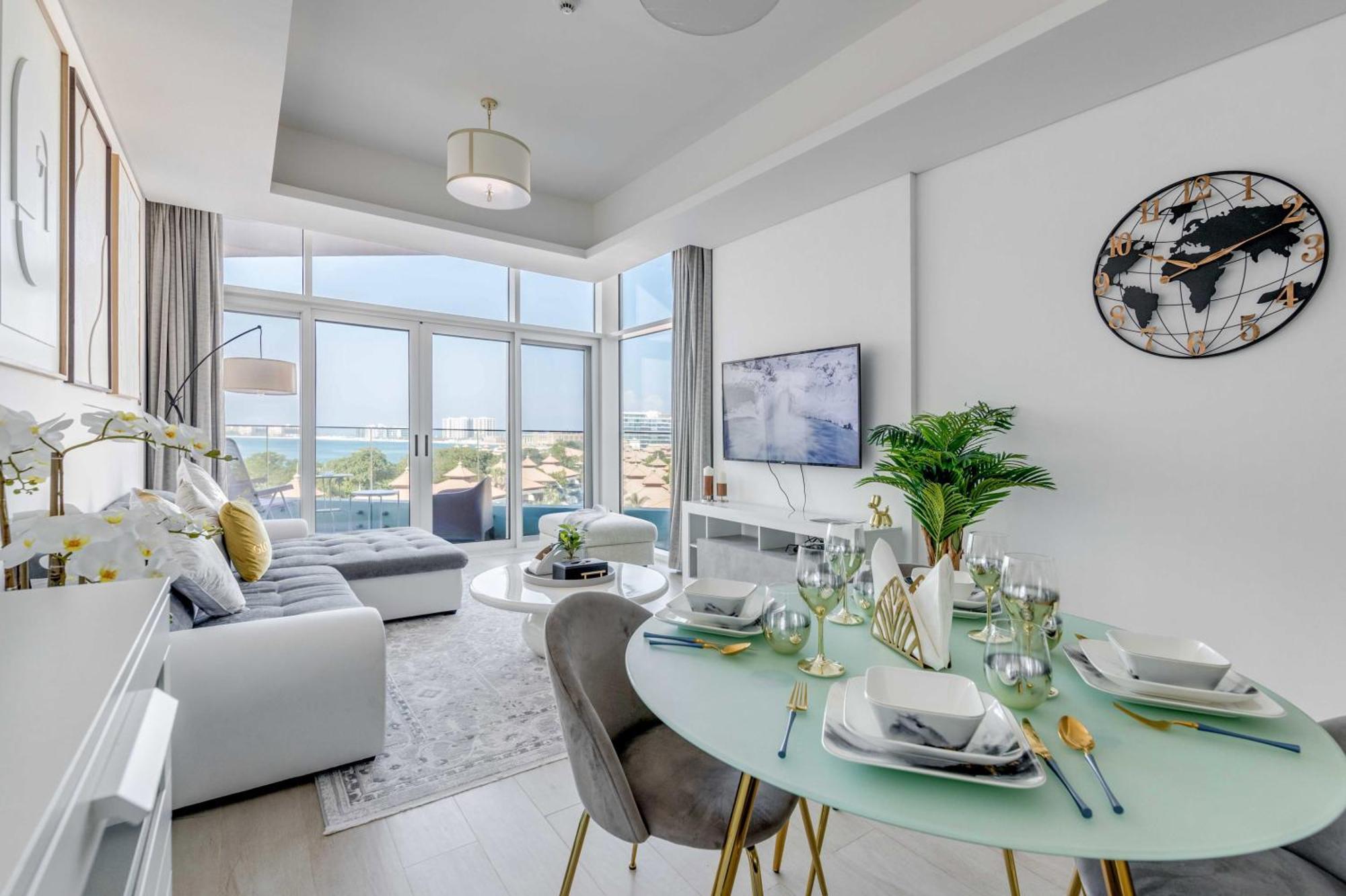 Luxury Azizi Mina Beachfront Apartments Дубай Екстериор снимка